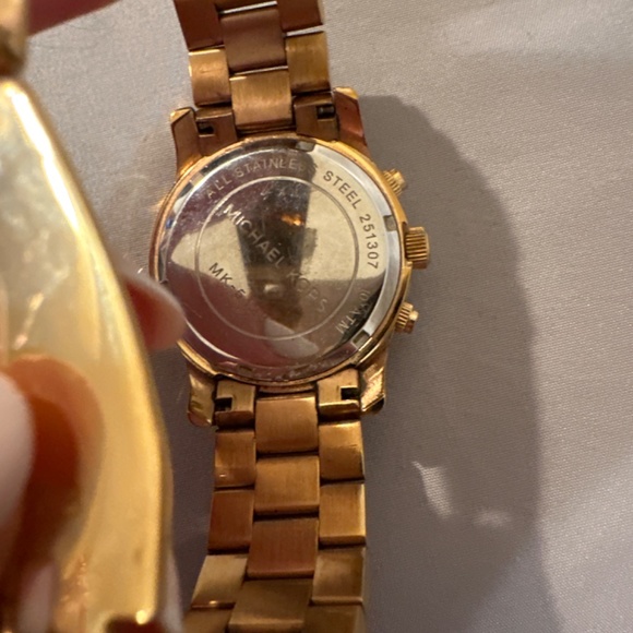 Michael kors watch - Picture 2 of 2